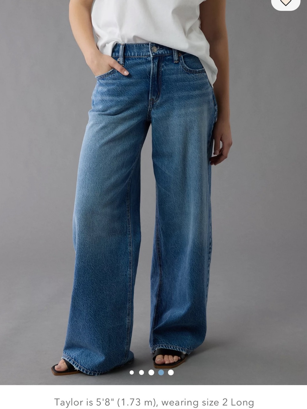 American Eagle size 2 long low rise ultra Wide-Leg Jeans in Blue Wash